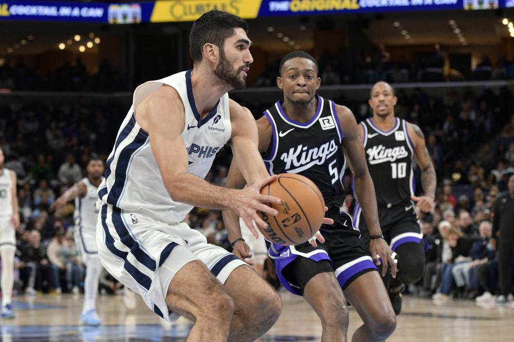 中展现出更 中展现出更