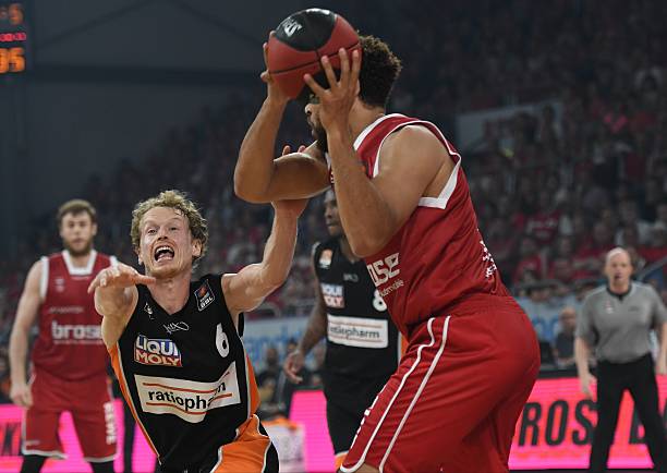 而对于珀斯 而对于珀斯