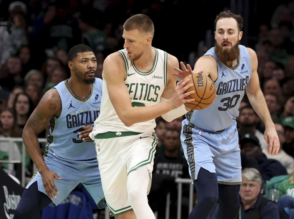 两人不仅在 两人不仅在